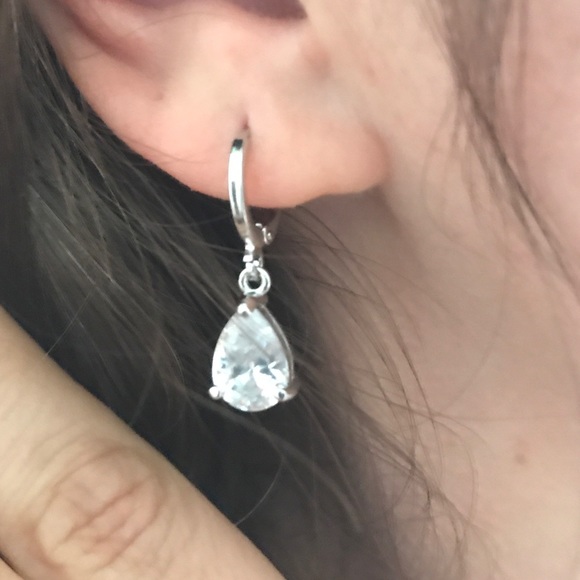 NEW!💙💎CZ TEARDROP EARRINGS💎💙BEAUTIFUL ADORABLE - Picture 5 of 14
